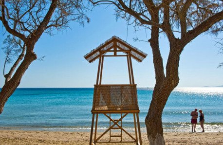 skoulas_17-5822_tinos-kioniabeach_555x360