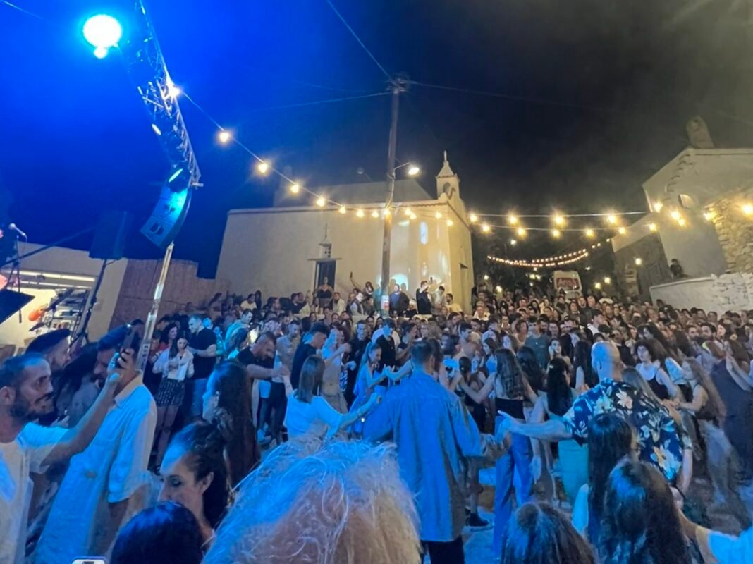 IMG-bac17fee37cac4eda47d235354a0912d-V